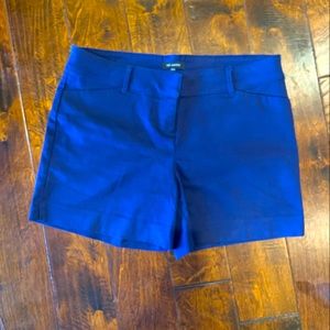 The Limited, Woman’s Navy Blue mid rise 4.5” Bermuda Shorts, Size 12